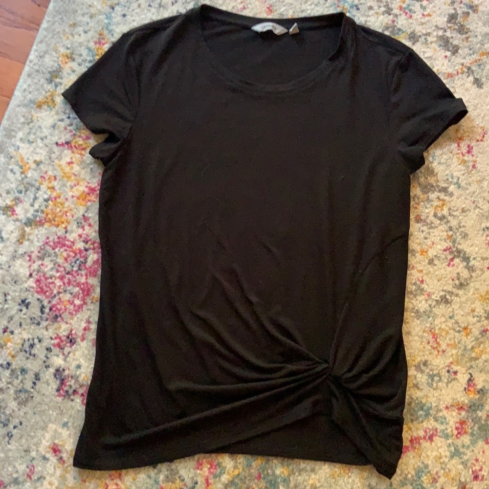 Athleta black twist front tee shirt